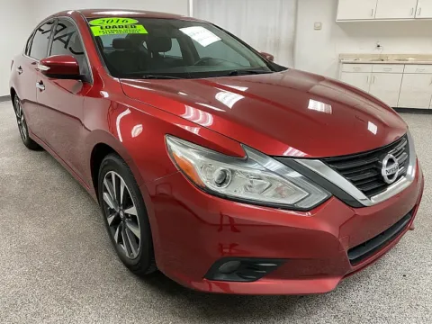 Another view of 2016 Nissan Altima 2.5 SL for sale in Mesa, AZ at Ideal Cars - at Broadway Rd.