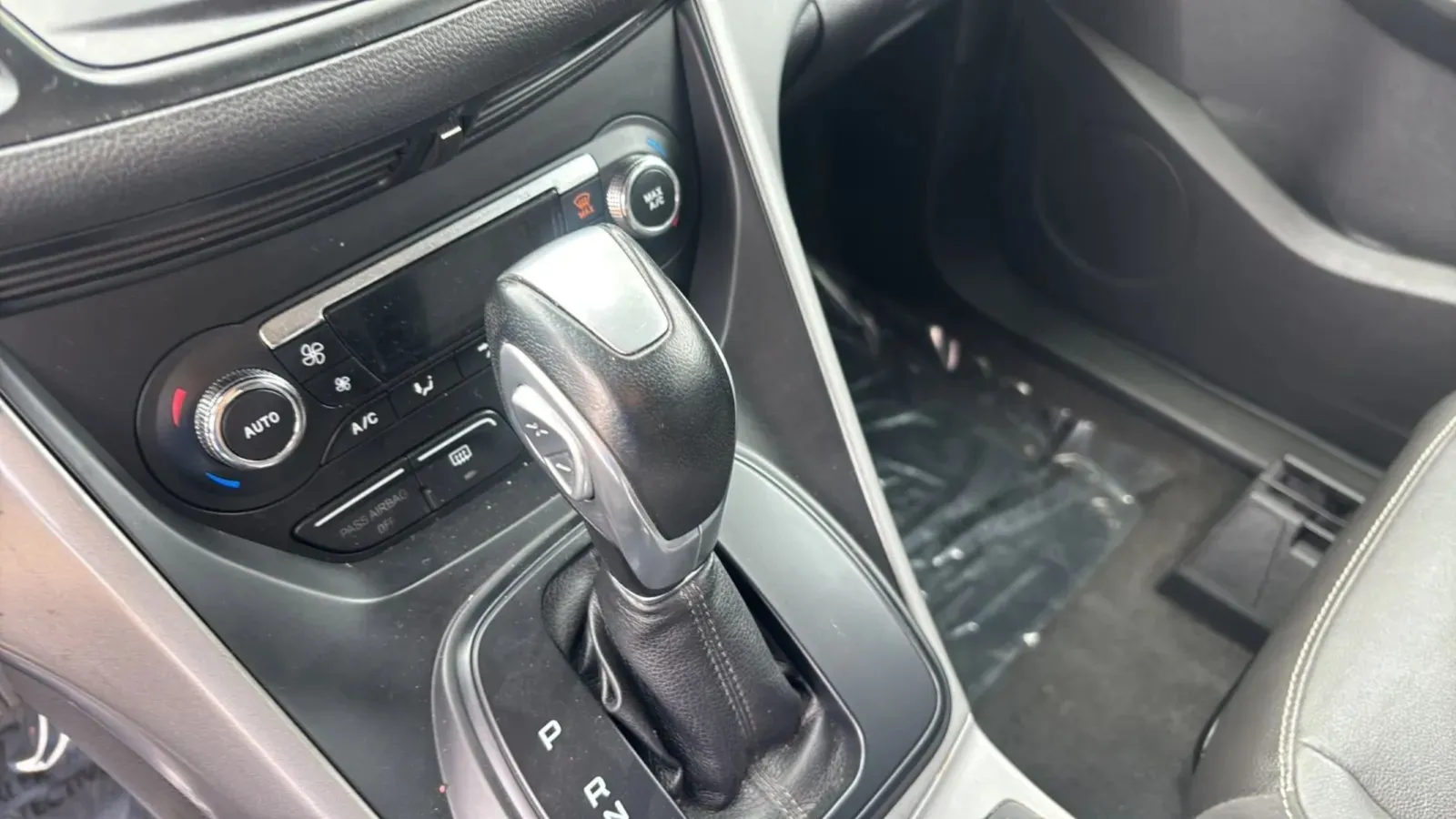 2014 Ford Escape SE - Photo 12