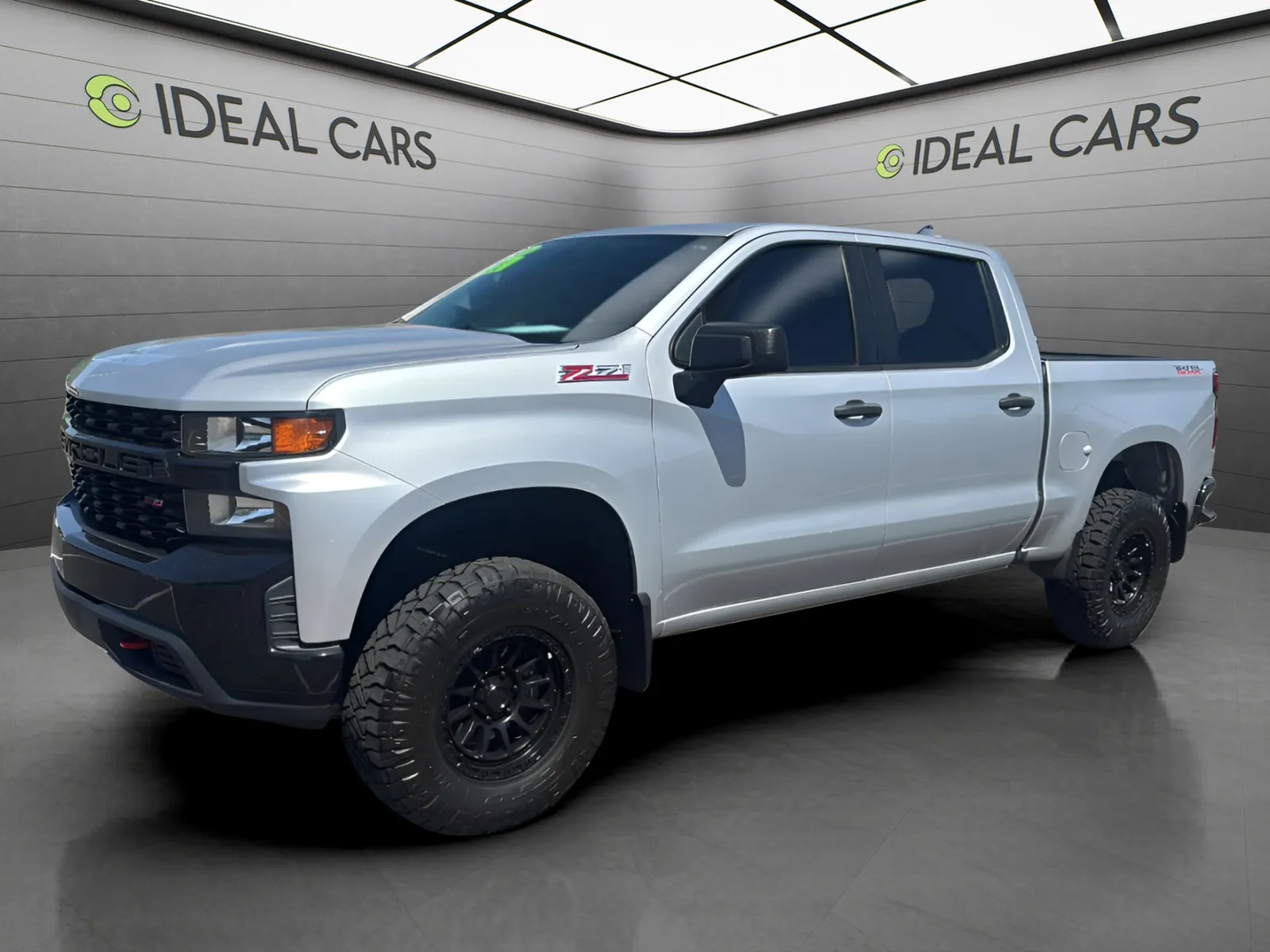 Silver 2020 Chevrolet Silverado 1500 4WD Custom Trail Boss for sale in Mesa, AZ