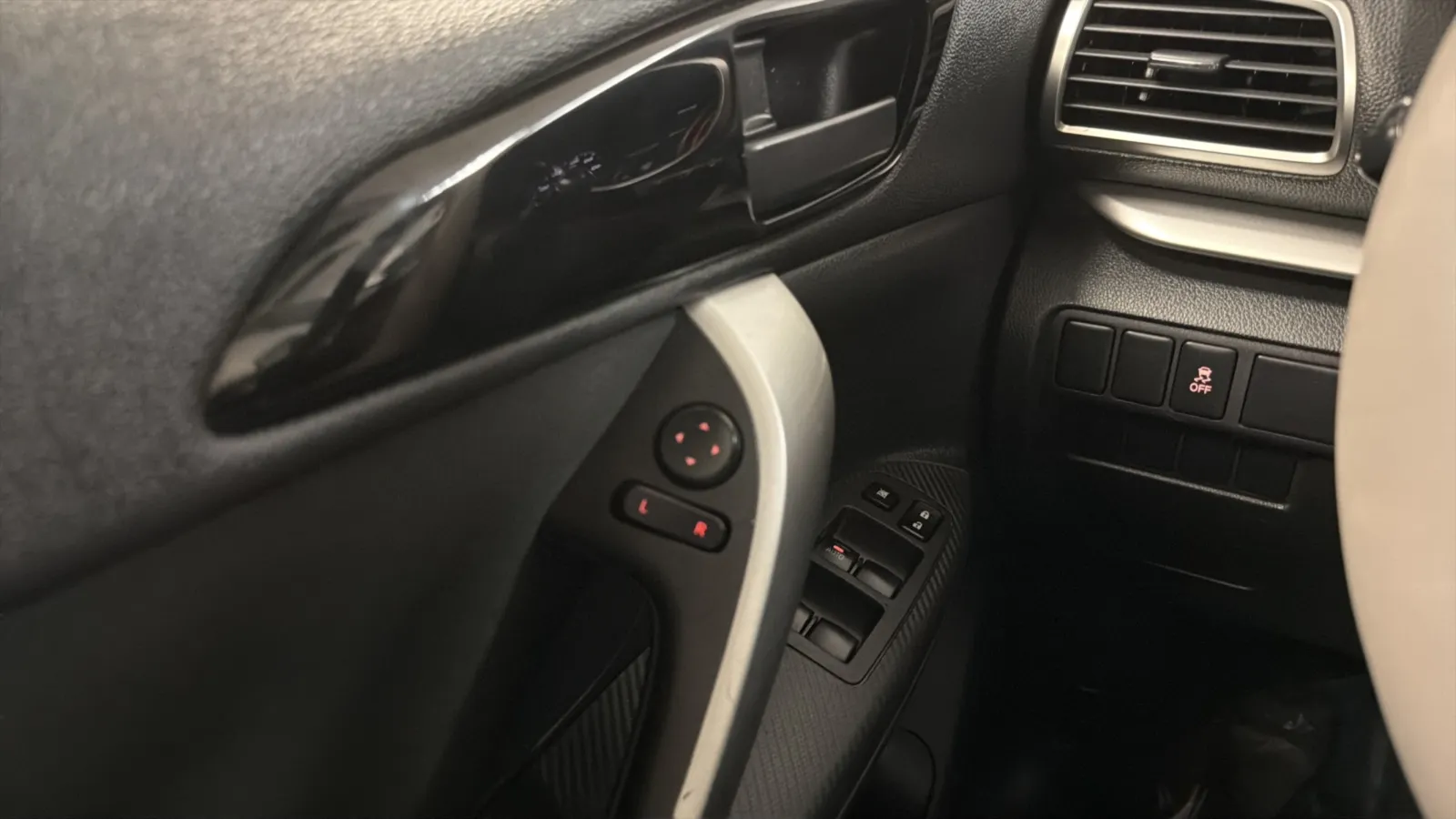 2020 Mitsubishi Eclipse Cross ES - Photo 15