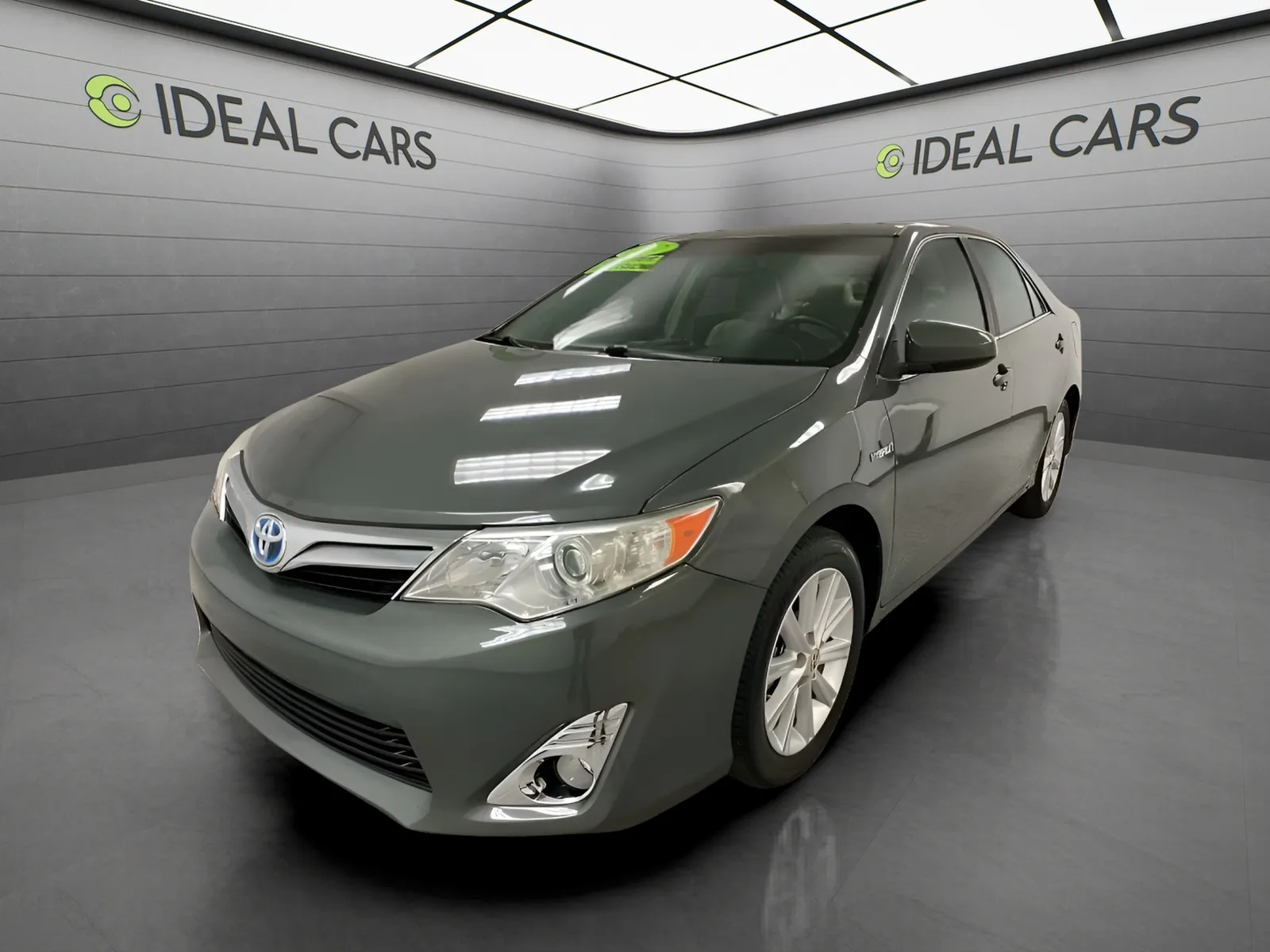 Gray 2012 Toyota Camry Hybrid 4d Sedan XLE for sale in Mesa, AZ