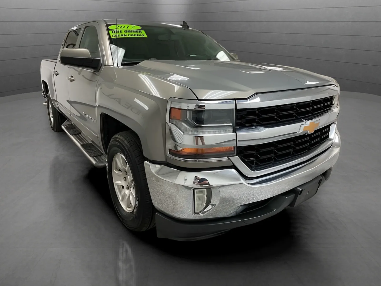 Gray 2017 Chevrolet Silverado 1500 Crew Cab LT for sale in Mesa, AZ