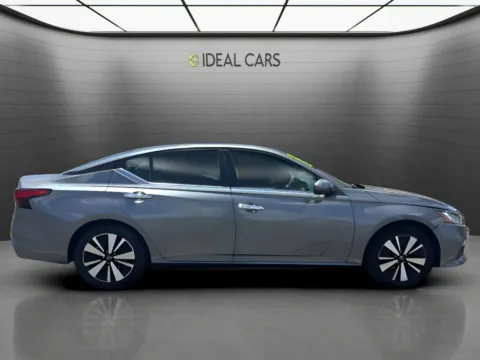 More photos of 2022 Nissan Altima 2.5 SV at Ideal Cars - at Broadway Rd., AZ