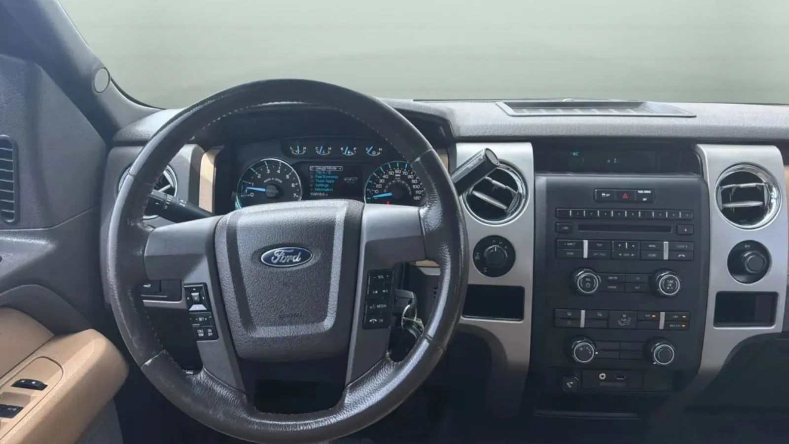 Ford F-150 photo 9