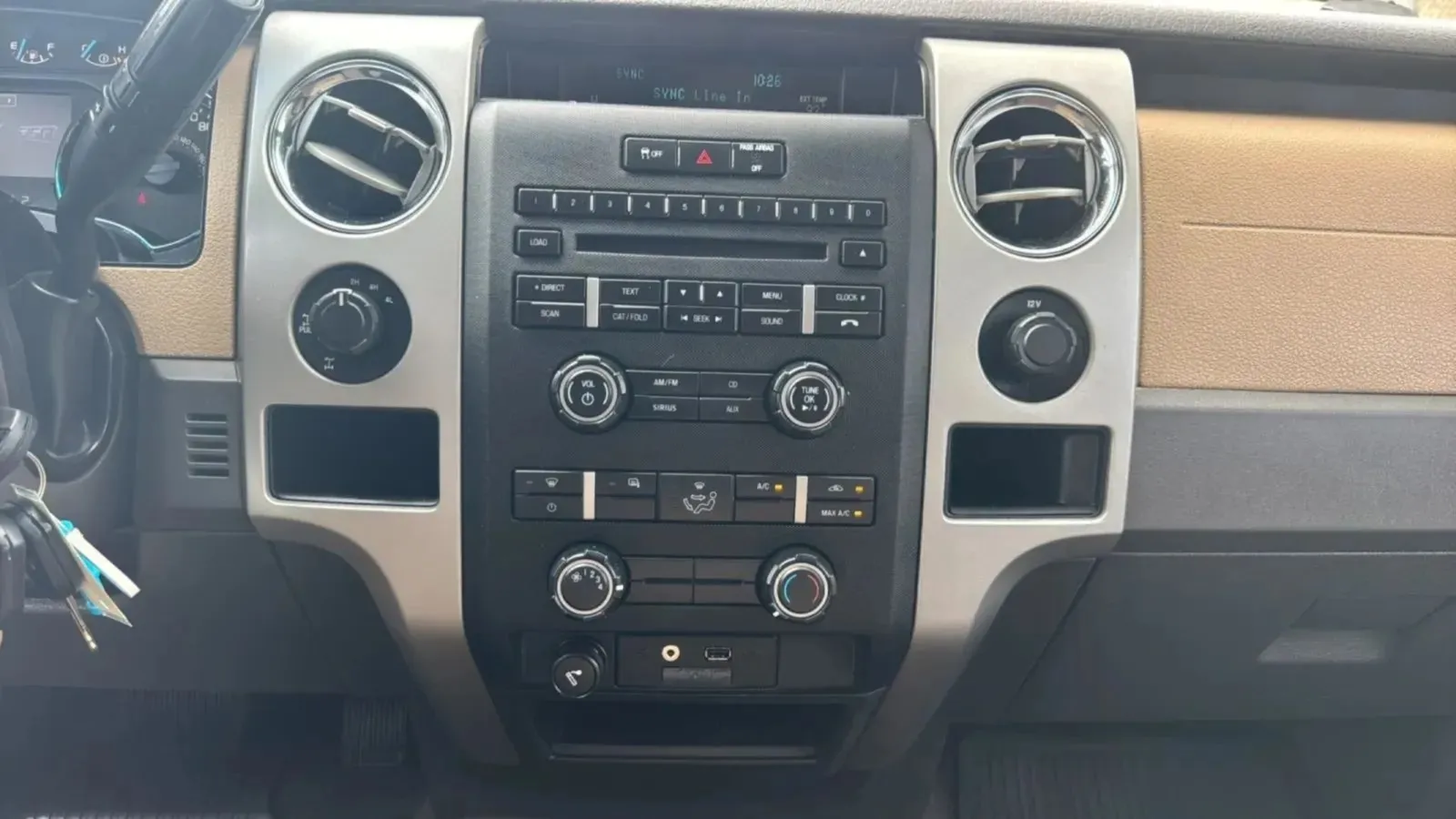 Ford F-150 photo 8