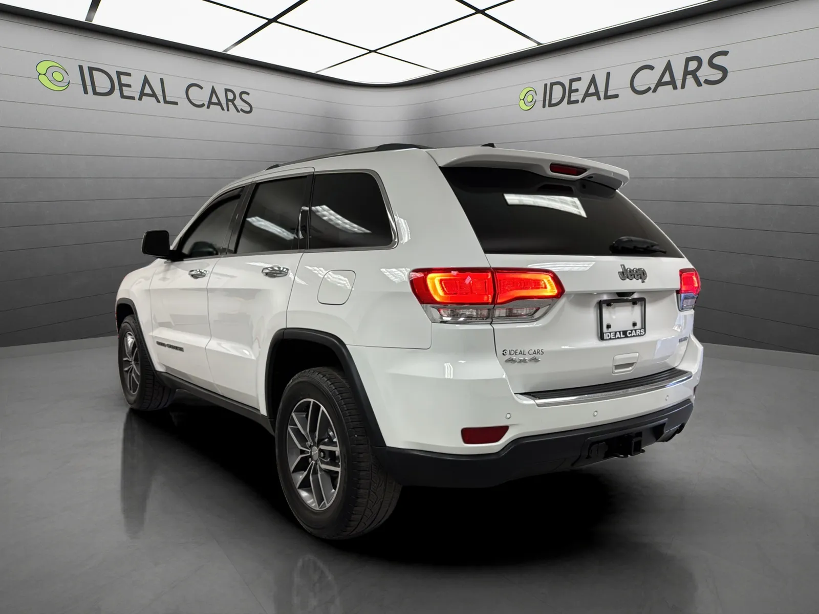 Jeep Grand Cherokee photo 7