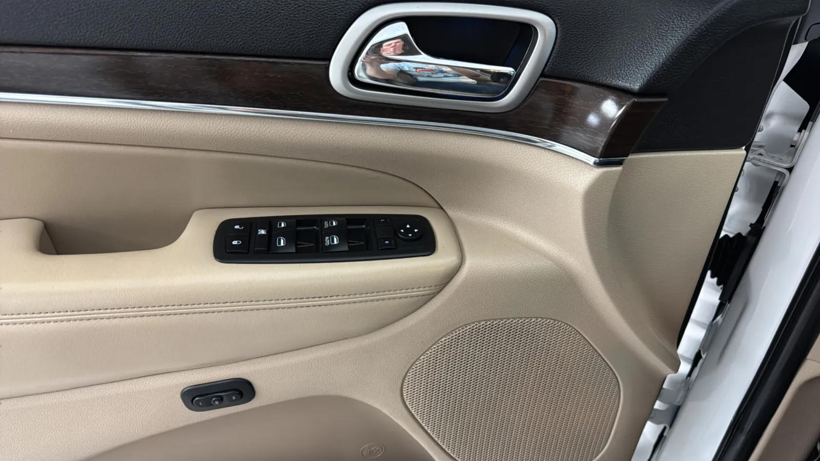 Jeep Grand Cherokee photo 16