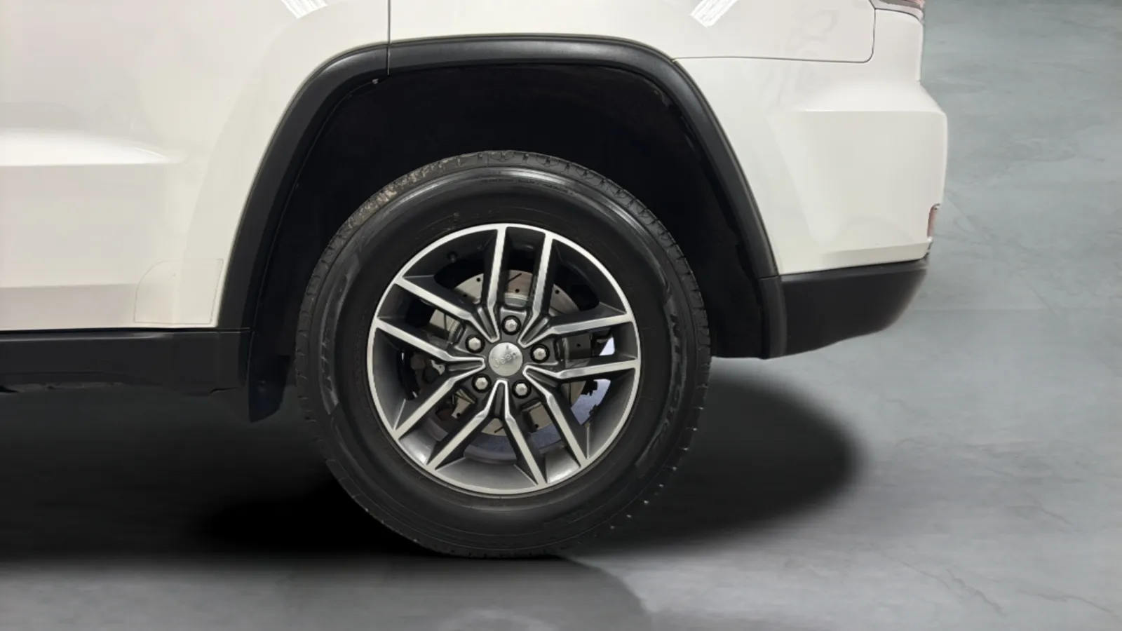 Jeep Grand Cherokee photo 32