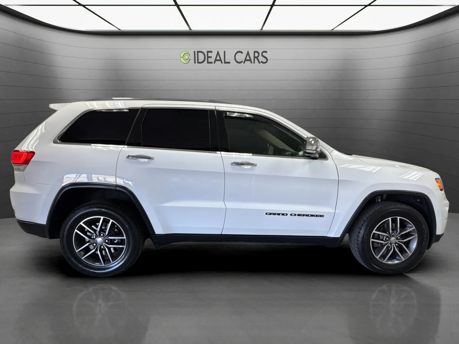 Jeep Grand Cherokee photo 4