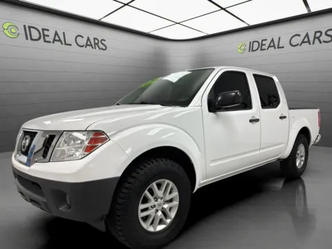 White 2018 Nissan Frontier SV V6 for sale in Mesa, AZ