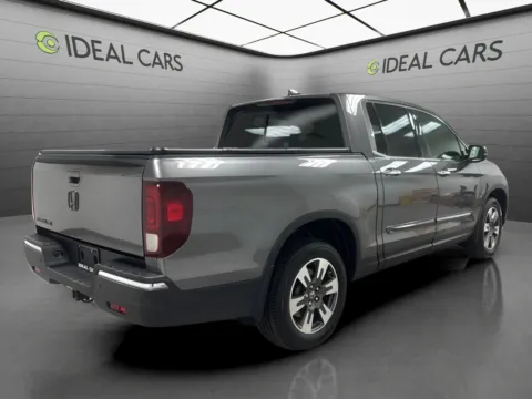 More photos of 2019 Honda Ridgeline RTL-E at Ideal Cars - at Alma School Rd, AZ