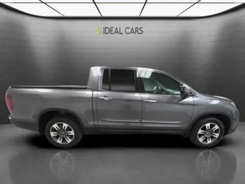More photos of 2019 Honda Ridgeline RTL-E at Ideal Cars - at Alma School Rd, AZ