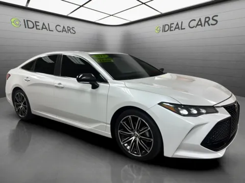 More photos of 2019 Toyota Avalon XSE at Ideal Cars - at Alma School Rd, AZ