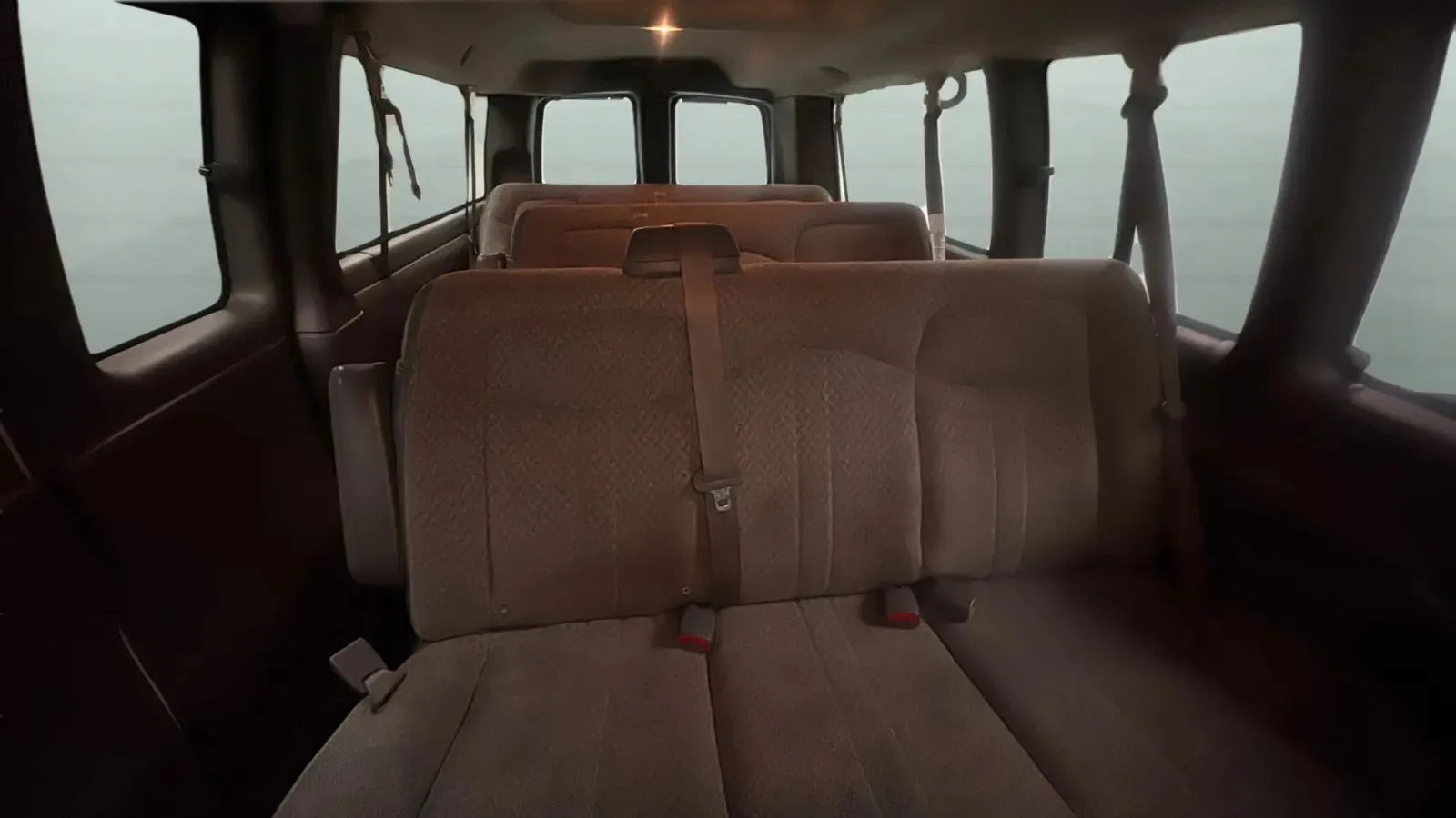 Chevrolet Express photo 18
