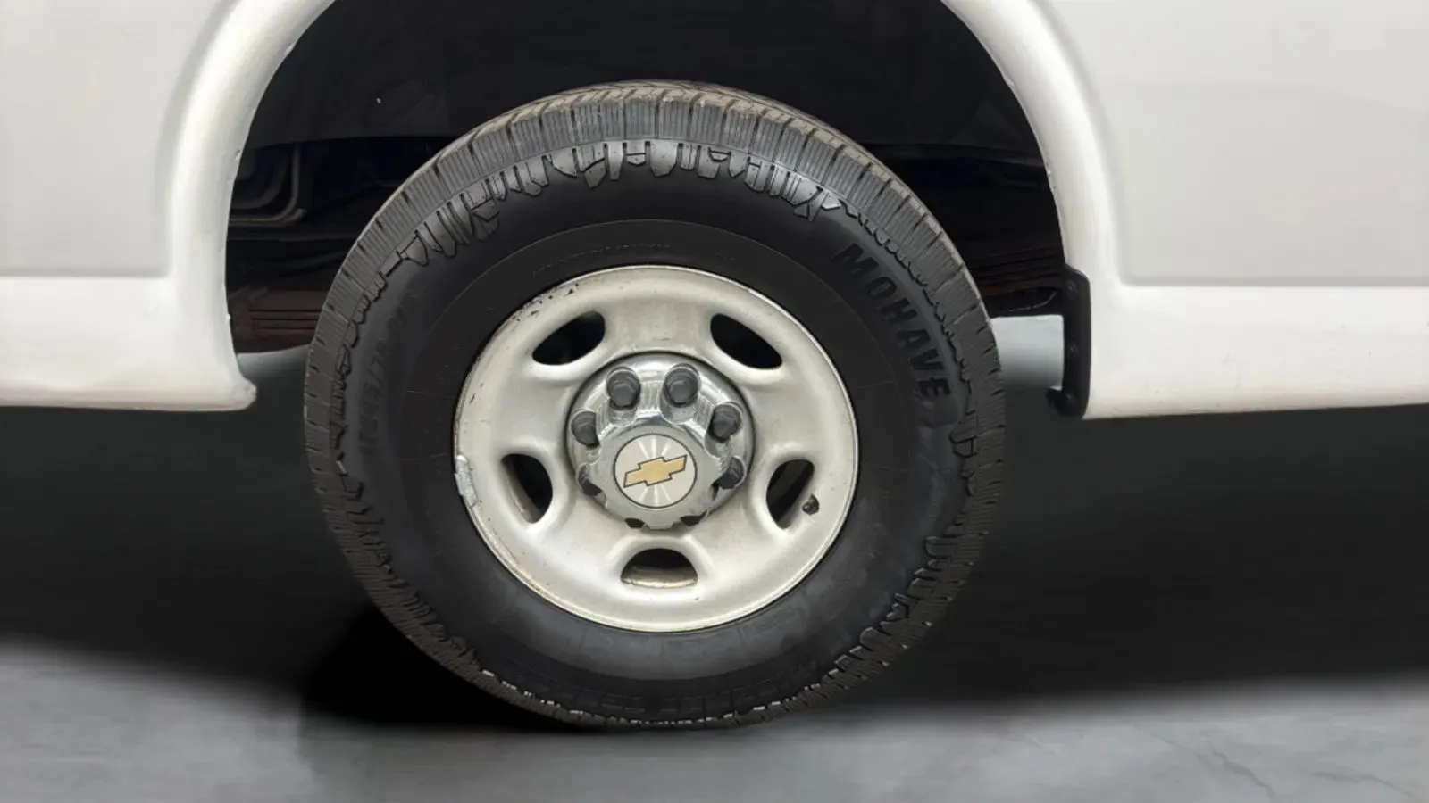 Chevrolet Express photo 32