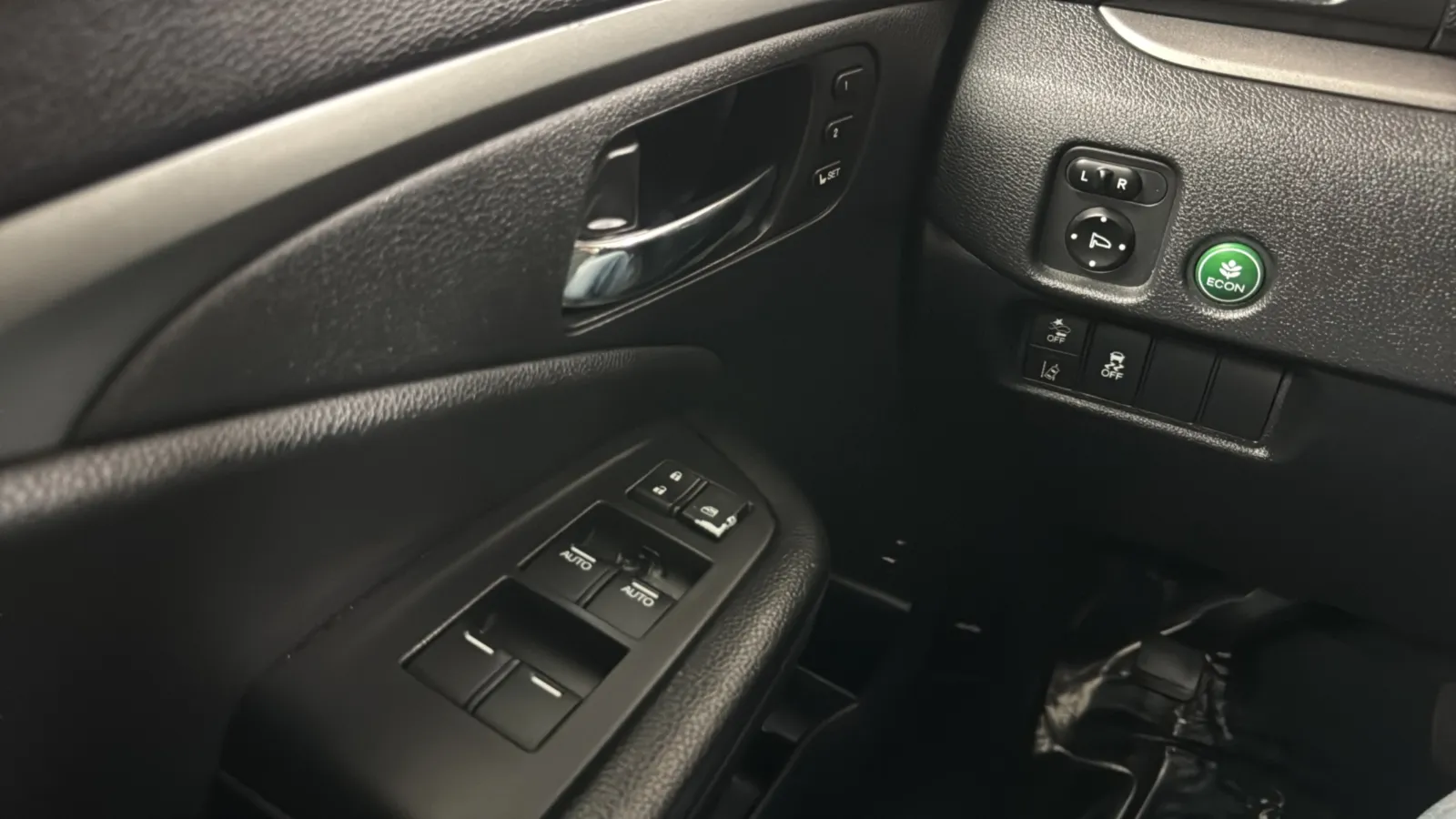 Honda Pilot photo 16