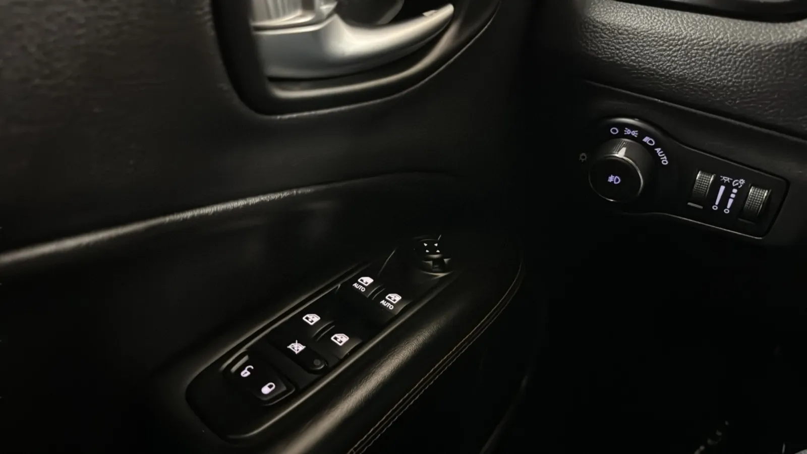 Jeep Compass photo 16