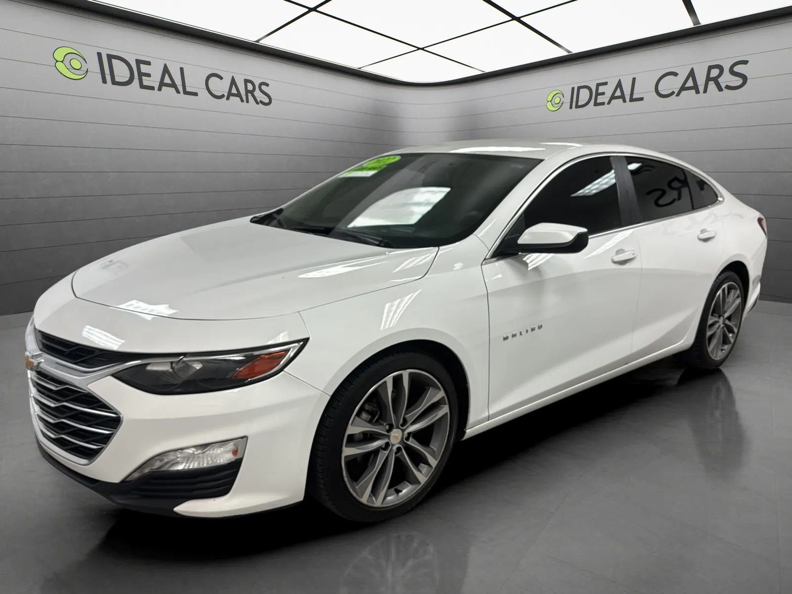 White 2022 Chevrolet Malibu LT for sale in Mesa, AZ