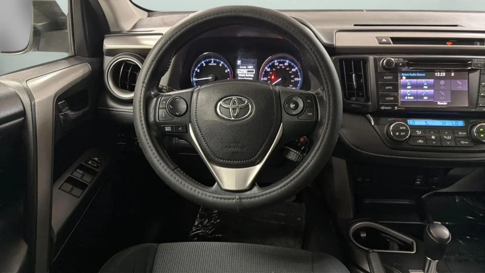 Toyota RAV4 photo 13