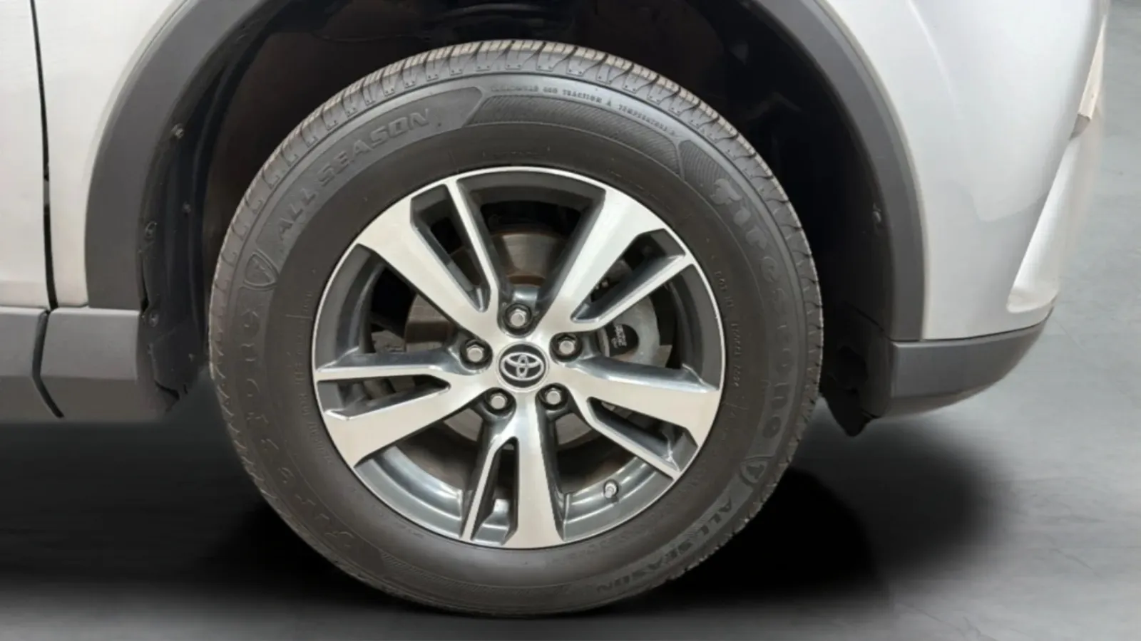 Toyota RAV4 photo 26