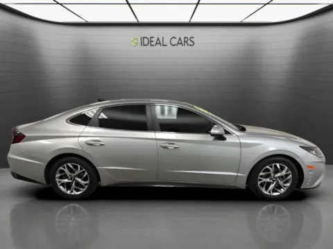 More photos of 2021 Hyundai SONATA SEL at Ideal Cars - at Alma School Rd, AZ
