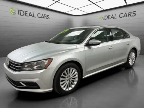 Silver 2017 Volkswagen Passat 1.8T SE for sale in Mesa, AZ