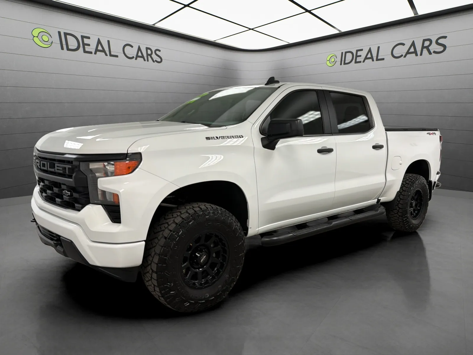 White 2024 Chevrolet Silverado 1500 Custom for sale in Mesa, AZ