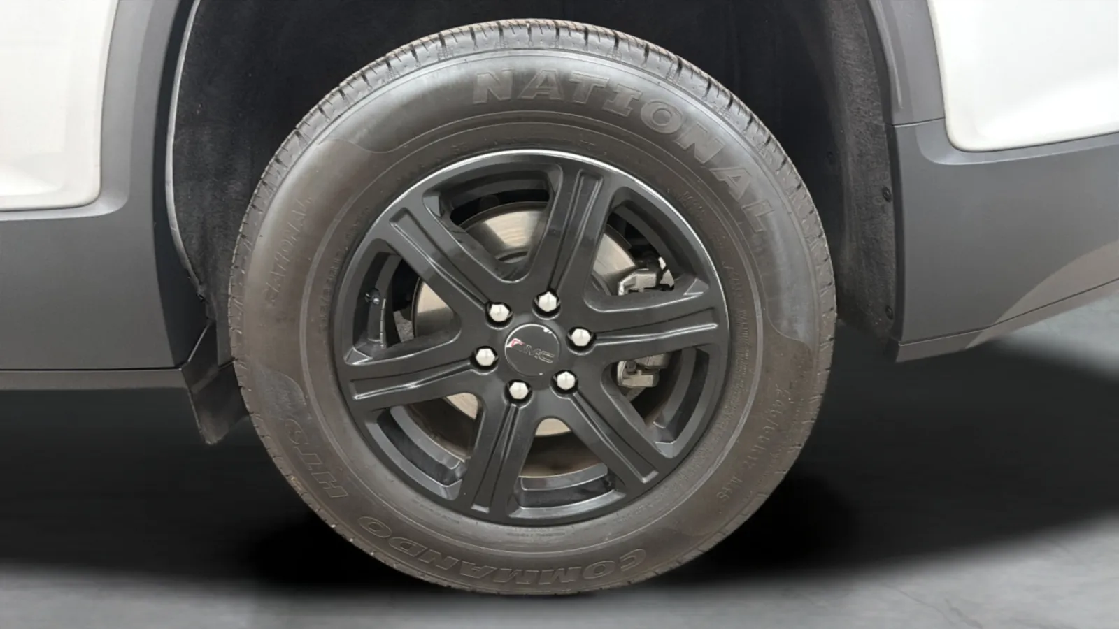 GMC Acadia photo 27
