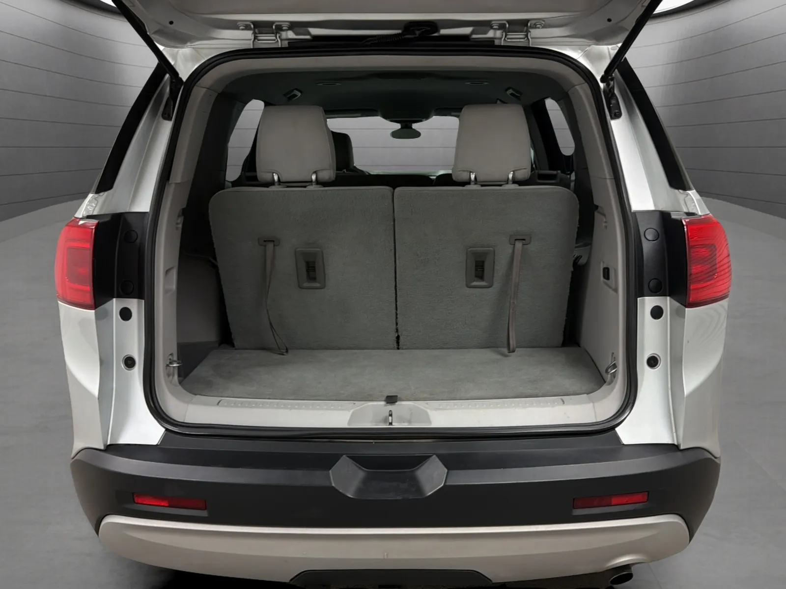 GMC Acadia photo 18