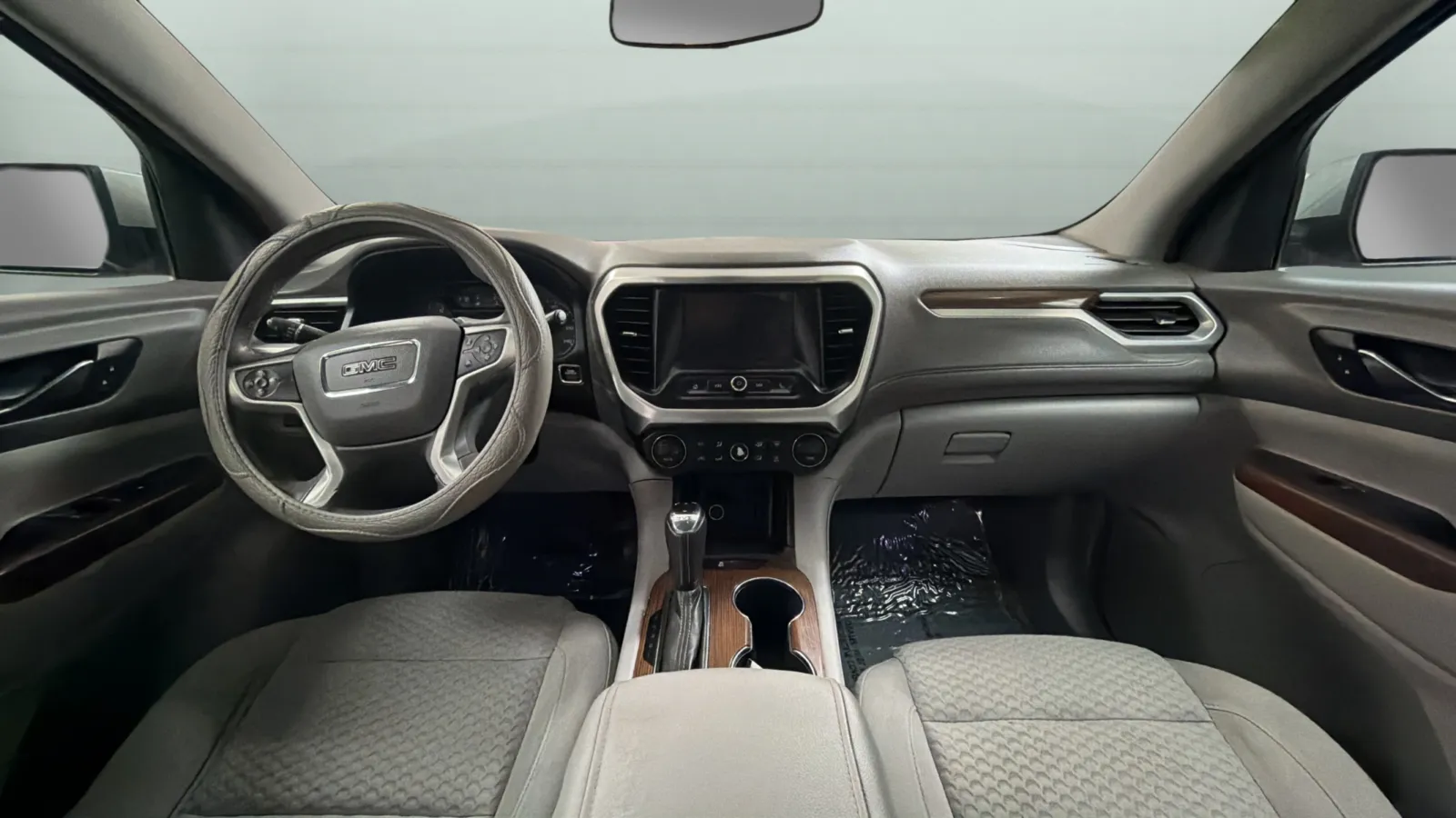 GMC Acadia photo 9