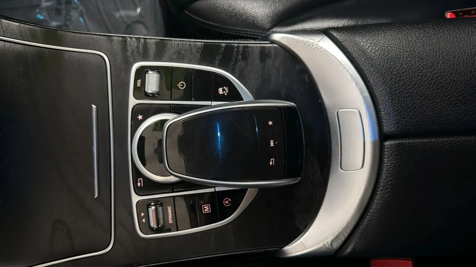 Mercedes-Benz GLC photo 16