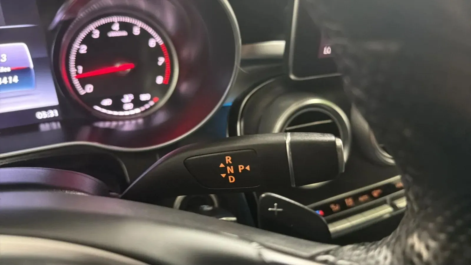 Mercedes-Benz GLC photo 12