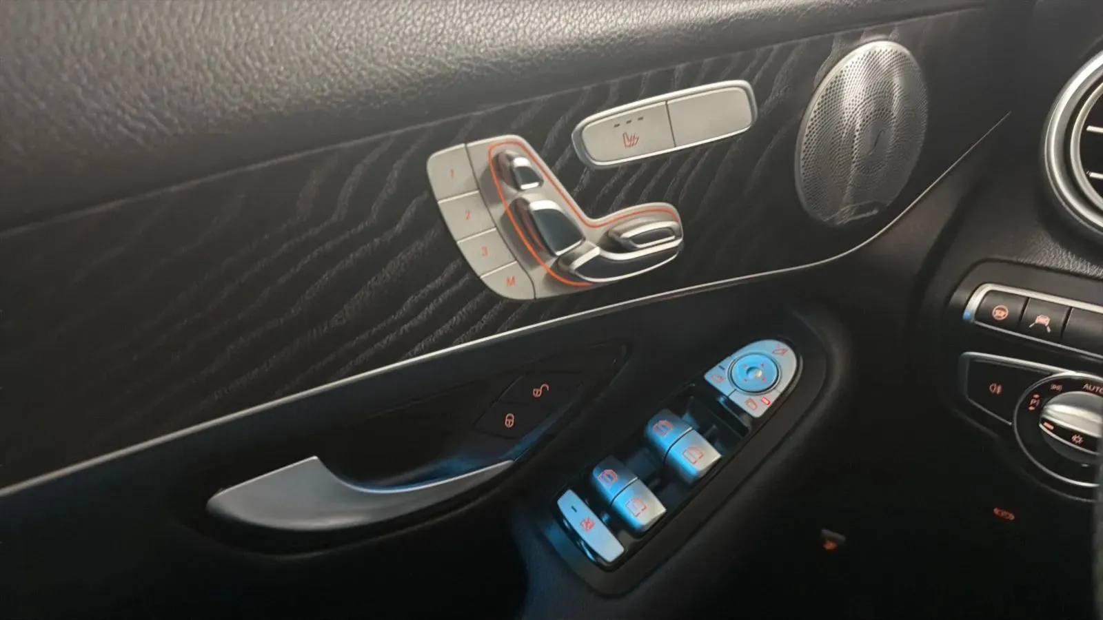 Mercedes-Benz GLC photo 15