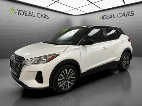 White 2022 Nissan Kicks SV for sale in Mesa, AZ