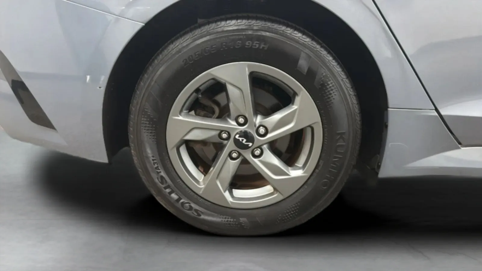 Kia K5 photo 24