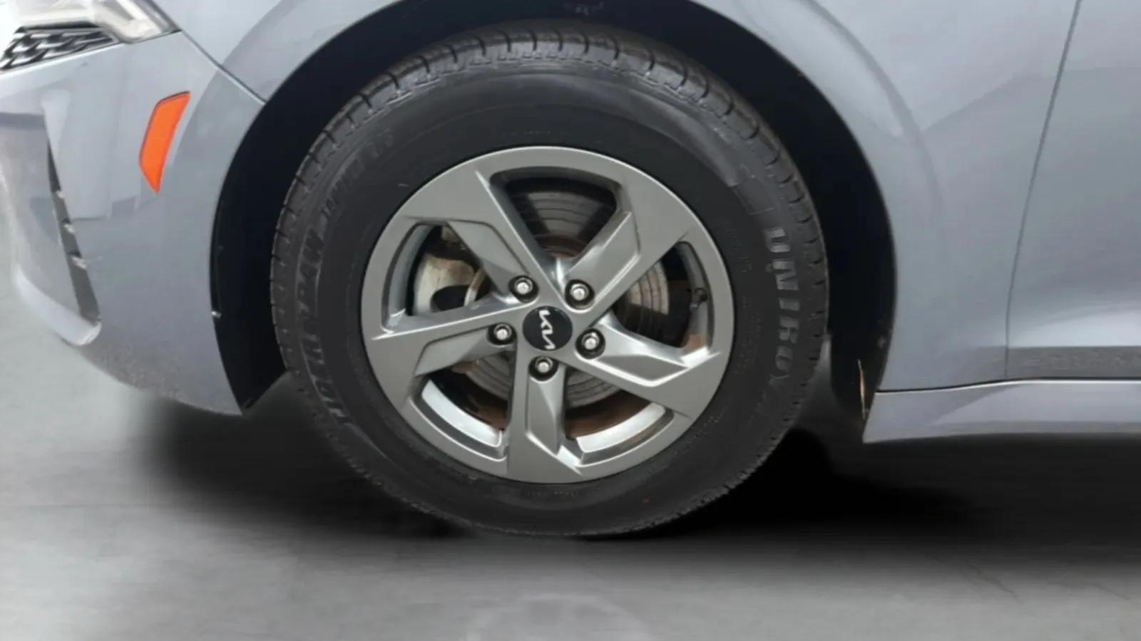 Kia K5 photo 27