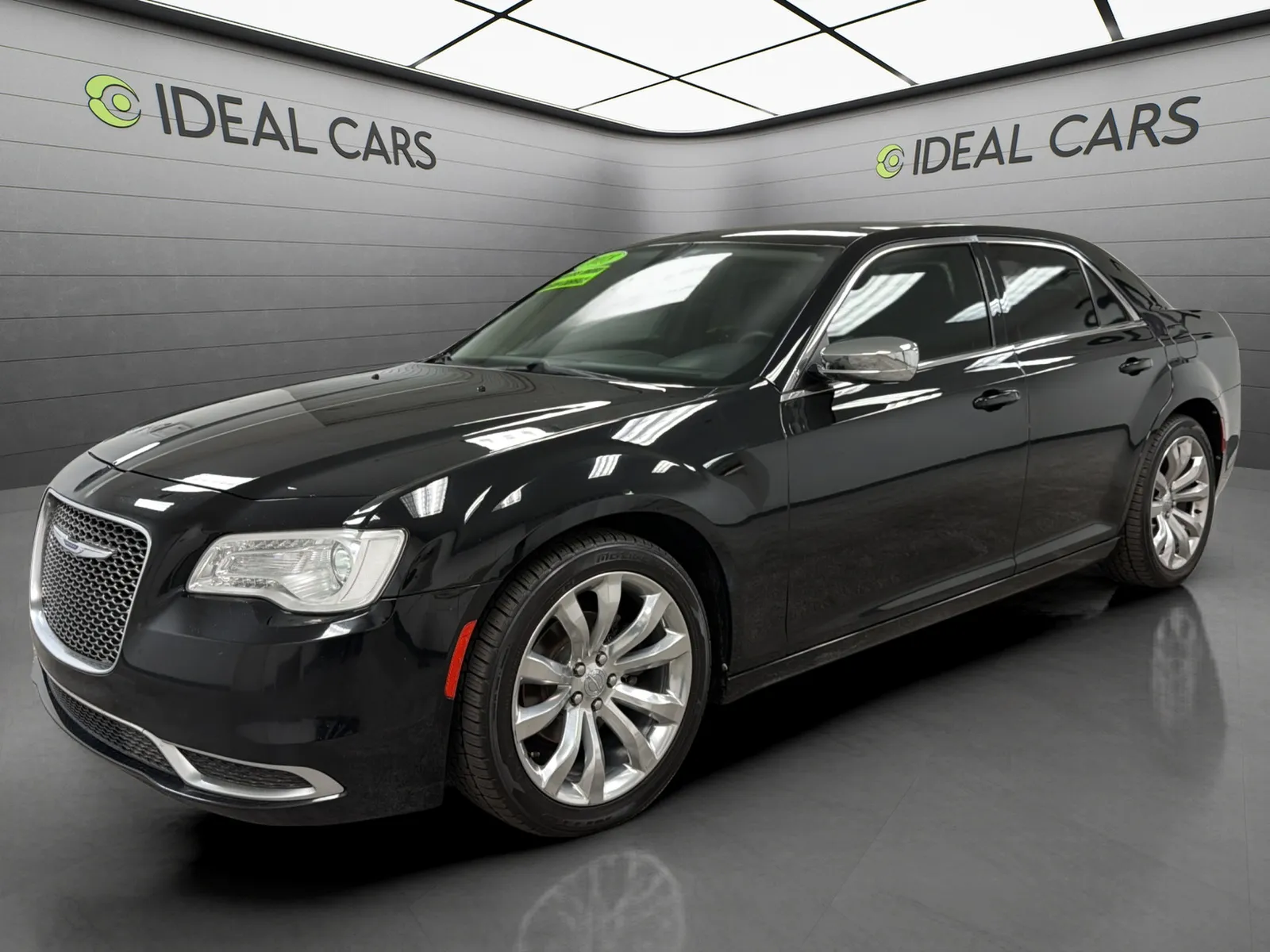 Black 2018 Chrysler 300 Touring for sale in Mesa, AZ