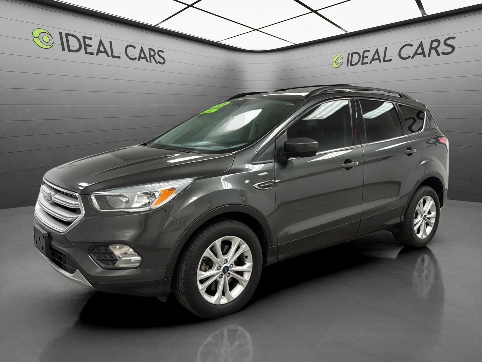 Gray 2018 Ford Escape SE for sale in Mesa, AZ