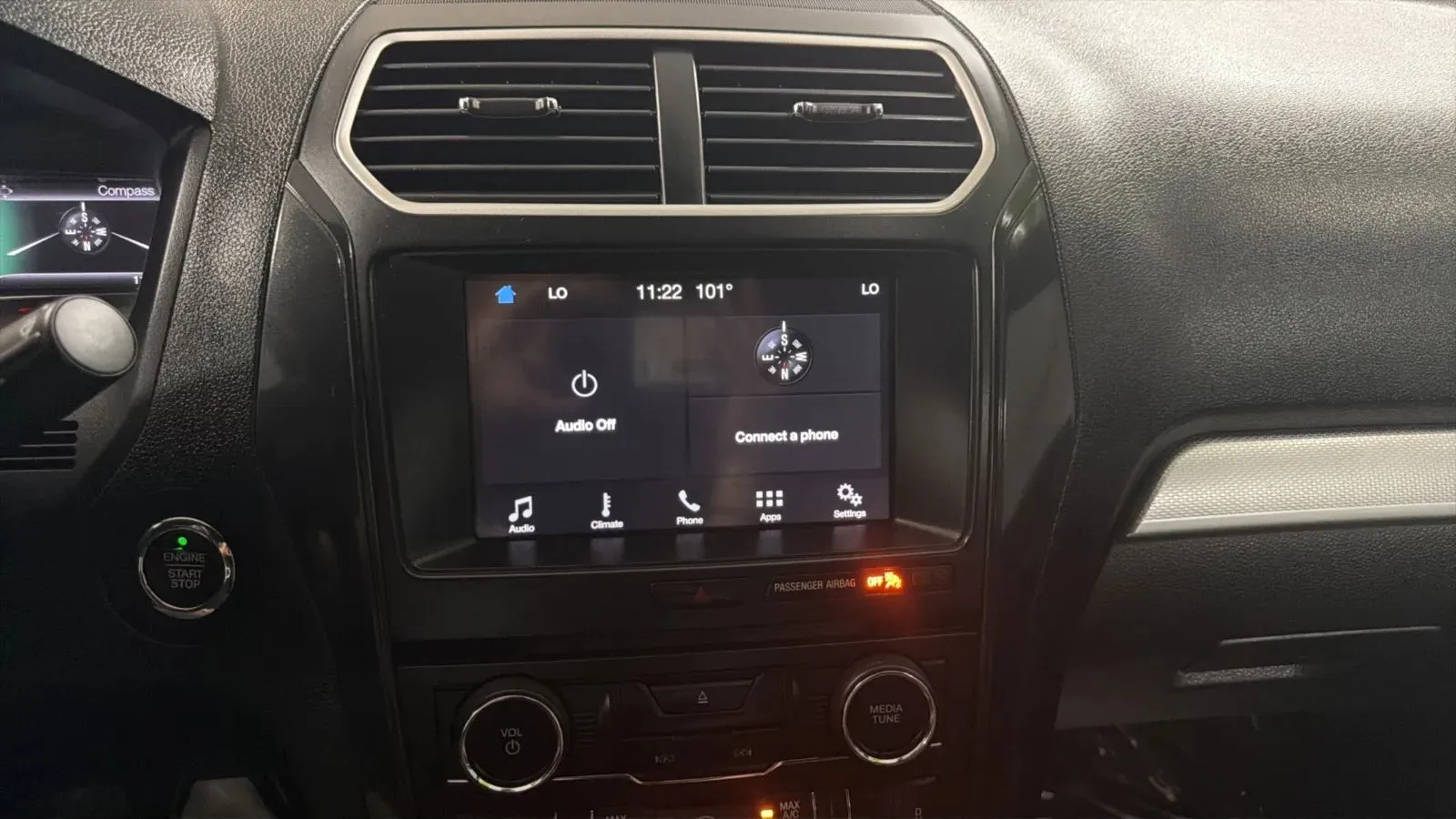 Ford Explorer photo 14
