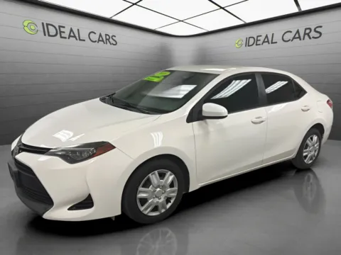 White 2018 Toyota Corolla LE for sale in Mesa, AZ
