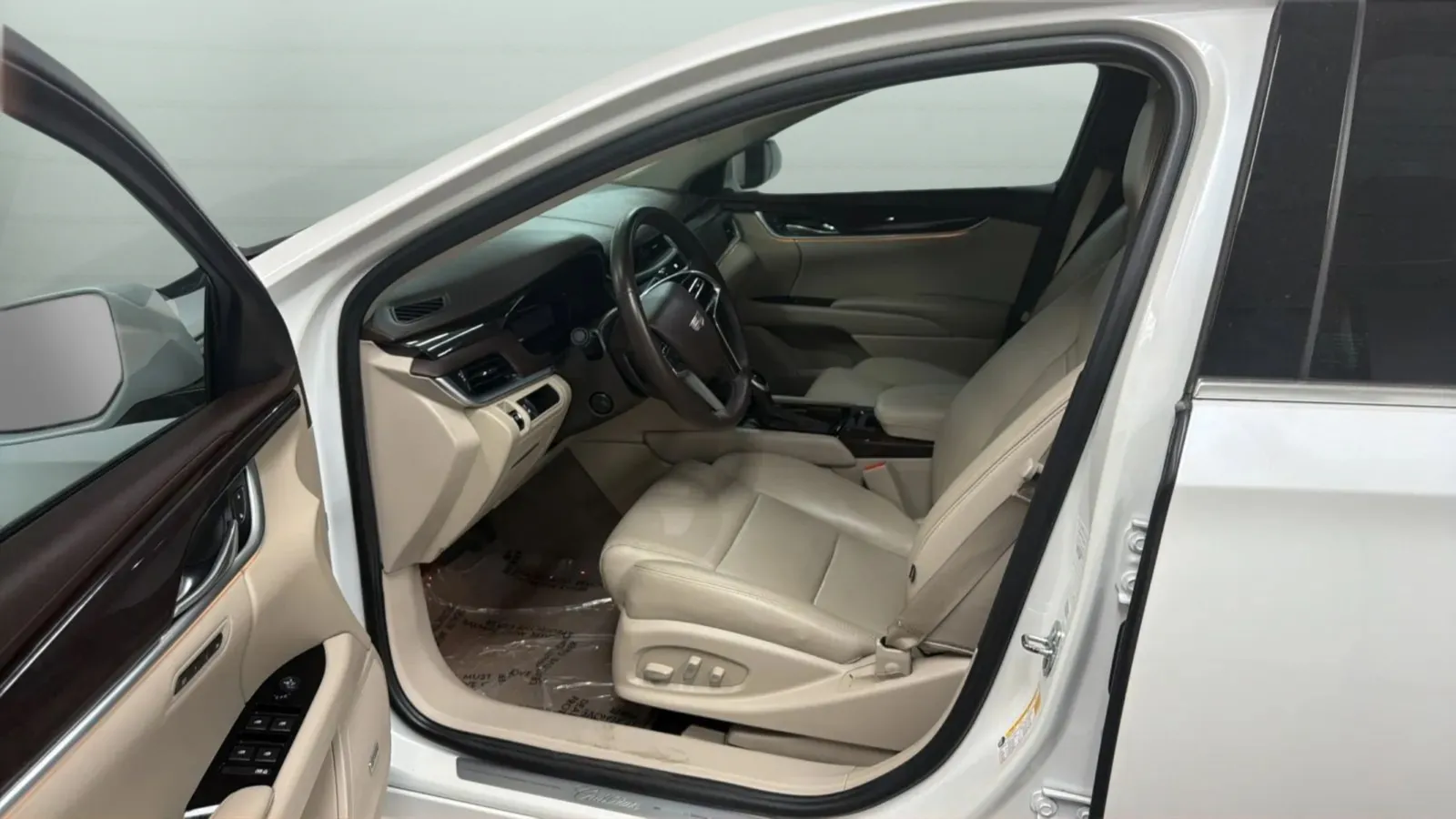 Cadillac XTS photo 21