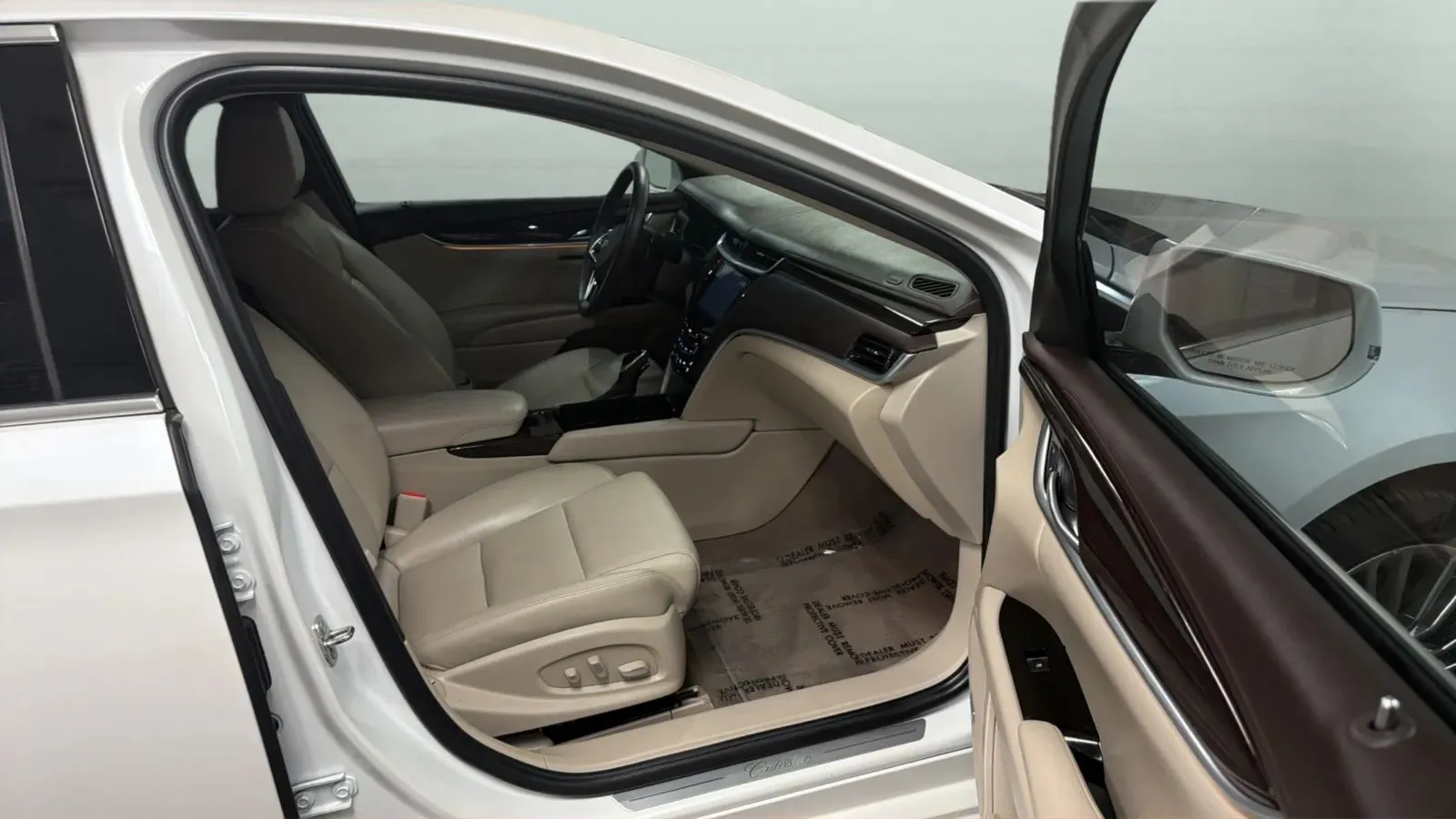 Cadillac XTS photo 22