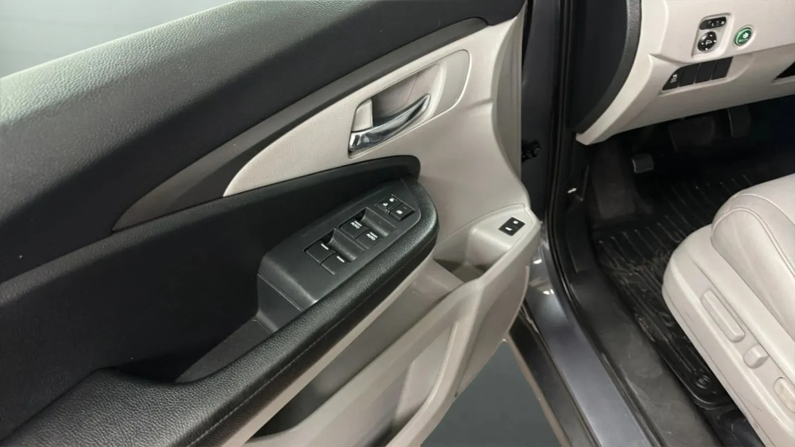 Honda Pilot photo 17
