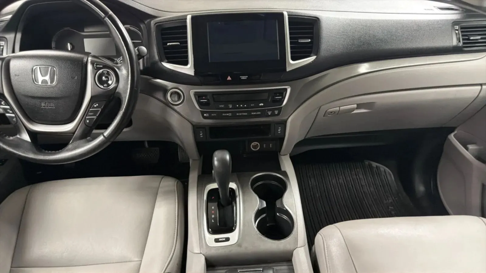 Honda Pilot photo 16