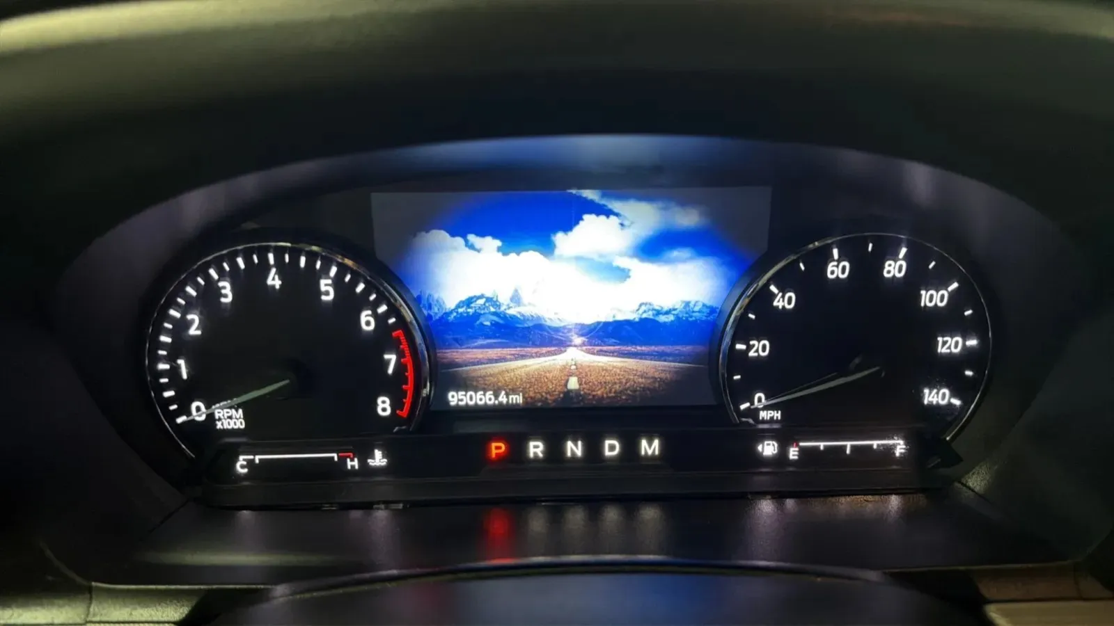 Ford Explorer photo 11