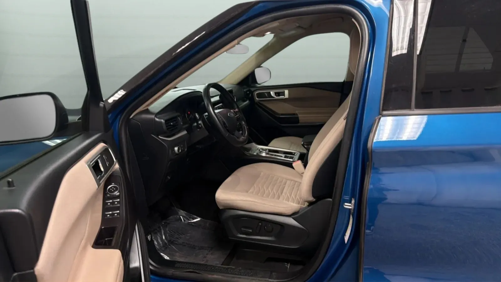 Ford Explorer photo 21