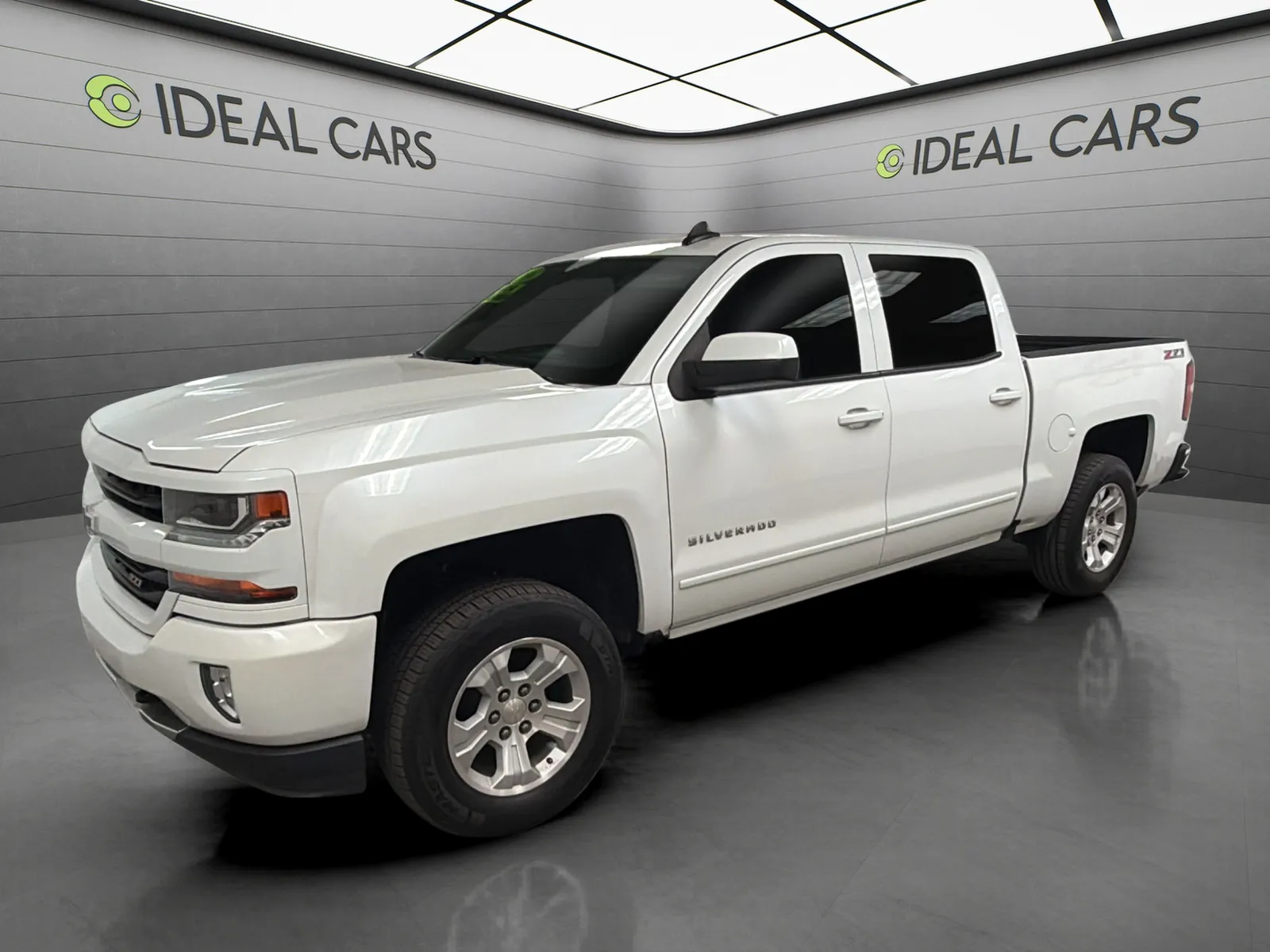 White 2016 Chevrolet Silverado 1500 LT Z71 for sale in Mesa, AZ