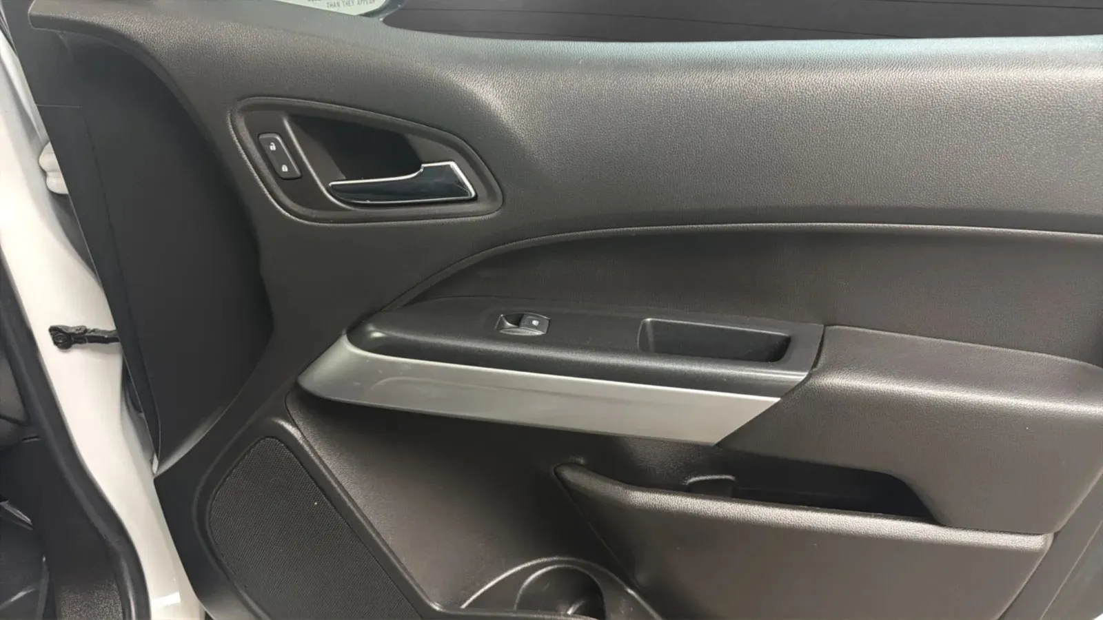 Chevrolet Colorado photo 17