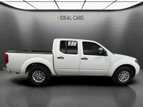 More photos of 2017 Nissan Frontier SV V6 at Ideal Cars - at Alma School Rd, AZ