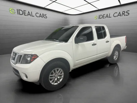 White 2017 Nissan Frontier SV V6 for sale in Mesa, AZ